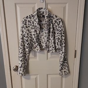 SHEIN Black and White Teddy Jacket with Leopard Print